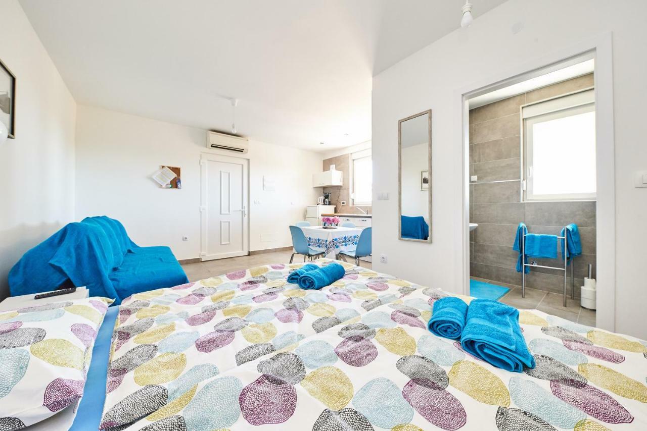 Apartman Mirna Umago Esterno foto